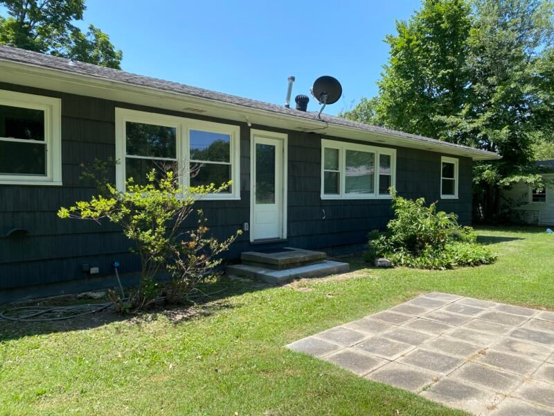 Serene Mid-Century Retreat